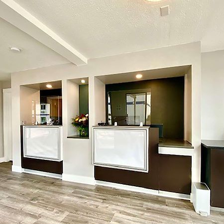 Travelodge Inn & Suites By Wyndham Missoula University Park Экстерьер фото