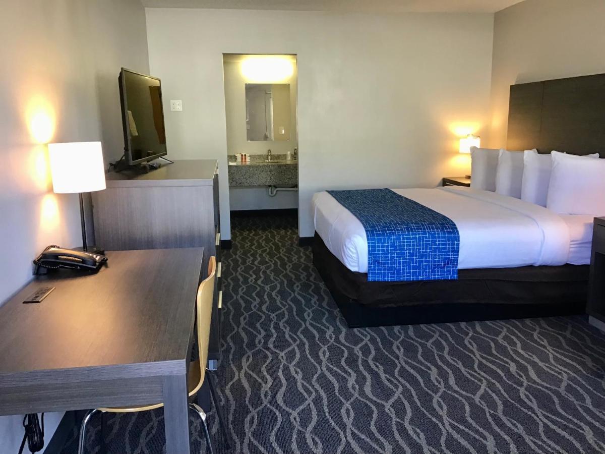 Travelodge Inn & Suites By Wyndham Missoula University Park Экстерьер фото